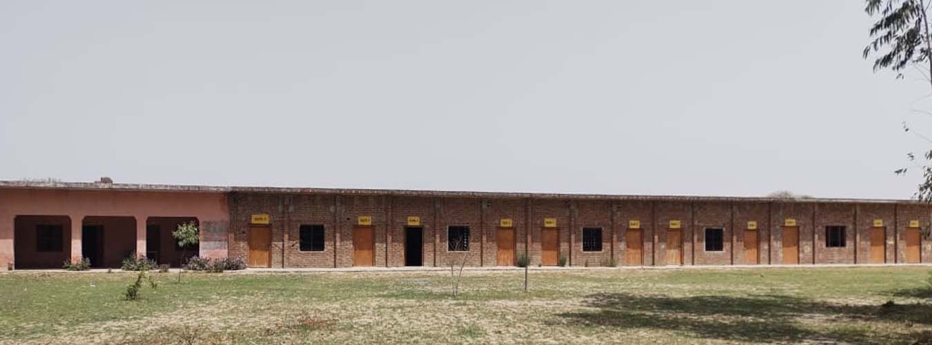 बदन सिंह स्मारक उच्चतर माध्यमिक विद्यालय, जरौली कोठी, शाहजहांपुर, उत्तर प्रदेश बदन सिंह स्मारक उच्चतर माध्यमिक विद्यालय, जरौली कोठी, शाहजहांपुर, उत्तर प्रदेश